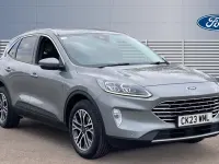 Usado Ford Kuga Titanium 150 HP (110 kW) 2023 Prateado SUV