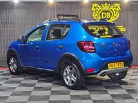Used Dacia Sandero Comfort 90 HP (66 kW) 2019 Blue Hatchback