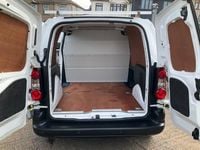 Used Citroën Berlingo 75 HP (55 kW) 2017 White MPV