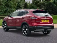 Used Nissan Qashqai Tekna 115 HP (84 kW) 2018 Red SUV