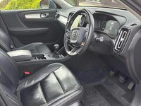 Used Volvo XC40 Momentum 156 HP (114 kW) 2019 Grey SUV