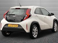 Used Toyota Aygo X PURE 72 HP (52 kW) 2022 White SUV