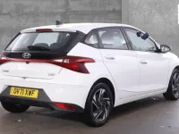 Used Hyundai i20 SE 98 HP (72 kW) 2021 White Hatchback