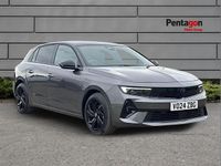 Usado Vauxhall Astra 130 HP (95 kW) 2024 Cinzento Citadino