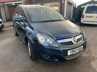 Używany Vauxhall Zafira Design Edition 2012 Niebieski Minivan