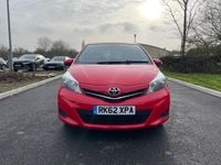 Used Toyota Yaris Multidrive S 101 HP (74 kW) 2012 Red Hatchback