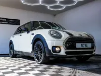 Usado Mini Cooper Clubman 150 CV (110 kW) 2018 Blanco Familiar