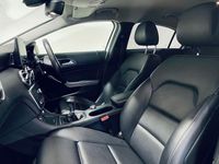 Begagnad Mercedes A160 102 HK (75 kW) 2017 Vit Halvkombi