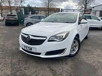 Used Vauxhall Insignia Design Edition 140 HP (102 kW) 2015 White Hatchback