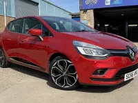 Used Renault Clio Dynamique 2016 Flame red Hatchback