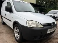 Used Vauxhall Combo 75 HP (55 kW) 2007 White MPV