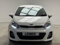 Used Kia Rio 107 HP (78 kW) 2016 White Hatchback