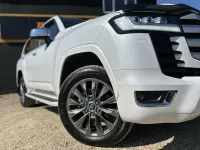 Used Toyota Land Cruiser 309 HP (227 kW) 2024 White