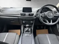 Used Mazda 3 Inclusive 150 HP (110 kW) 2017 White Hatchback