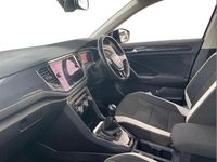 Used VW T-Roc SEL 147 HP (108 kW) 2019 Blue SUV