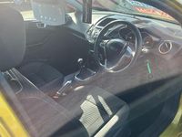 Used Ford Fiesta Zetec 82 HP (60 kW) 2015 Yellow Hatchback