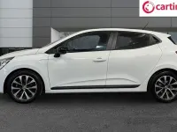 Used Renault Clio Evolution 145 HP (106 kW) 2022 White Hatchback