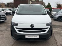 Second-hand VW Transporter 110 CP (80 kW) 2025 Alb Van