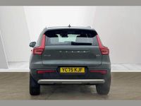 New Volvo XC40 Core 161 HP (118 kW) 2025 Green SUV