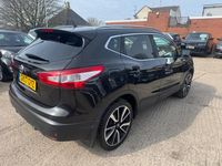 Used Nissan Qashqai Tekna 2017 Black SUV