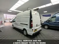 Usado Vauxhall Vivaro 125 HP (91 kW) 2019 Branco Monovolume