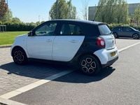 Used Smart ForFour Premium 71 HP (52 kW) 2017 White Hatchback