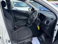 Gebraucht Hyundai i10 SE 88 PS (64 kW) 2019 Weiß Kleinwagen