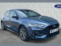 Used Ford Focus ST-Line 123 HP (90 kW) 2022 Blue Hatchback