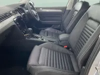 Usado VW Passat SEL 150 HP (110 kW) 2023 Prateado Carrinha