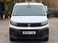 Used Vauxhall Combo S 100 HP (73 kW) 2024 White Van