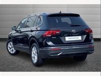 Gebraucht VW Tiguan Life 150 PS (110 kW) 2022 Schwarz SUV