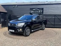 Begagnad Nissan Navara Tekna 190 HK (139 kW) 2017 Svart Pickup