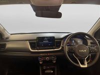 Usado Kia Stonic 98 HP (72 kW) 2025 Preto SUV