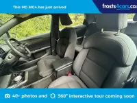 Used MG MG4 EV SE 2023 Blue Hatchback