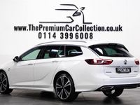 Used Vauxhall Insignia SRi 170 HP (125 kW) 2017 White Estate