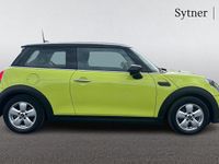 Usado Mini Cooper Classic 134 HP (98 kW) 2023 Amarelo Citadino