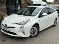 Usado Toyota Prius Active 140 CV (102 kW) 2023 Blanco Berlina