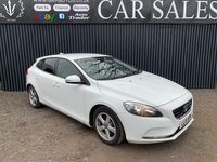 Used Volvo V40 115 HP (84 kW) 2014 White Hatchback