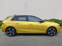 Second-hand Vauxhall Astra 2025 Galben Hatchback