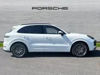 Used Porsche Cayenne Platinum Edition 335 HP (246 kW) 2022 White SUV
