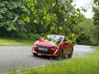 Used Peugeot 208 Allure 100 HP (73 kW) 2020 Red Hatchback