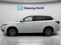 Begagnad Mitsubishi Outlander P-HEV 224 HK (164 kW) 2020 Vit SUV
