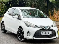 Used Toyota Yaris Design 100 HP (73 kW) 2016 White Hatchback