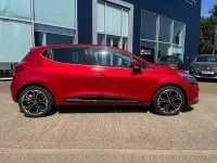 Used Renault Clio Iconic 89 HP (65 kW) 2018 Red