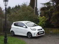 Used Kia Picanto 84 HP (61 kW) 2016 White Hatchback