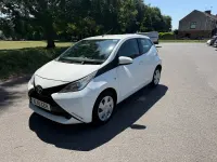 Used Toyota Aygo X-play 69 HP (50 kW) 2016 White Hatchback