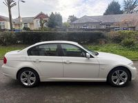 Used BMW 318 2011 White Sedan
