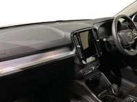 Used Volvo XC40 Momentum 161 HP (118 kW) 2020 Black SUV