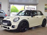 Begagnad Mini Cooper S Hatch 170 HK (125 kW) 2015 Vit Halvkombi