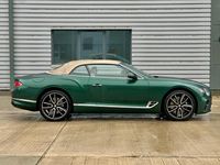 Begagnad Bentley Continental 635 HK (467 kW) 2019 Grön Cab